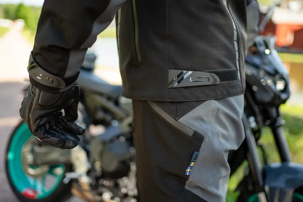 Lindstrands Textilbyxa Lofsdalen Pants Svart/stålgrå Kort