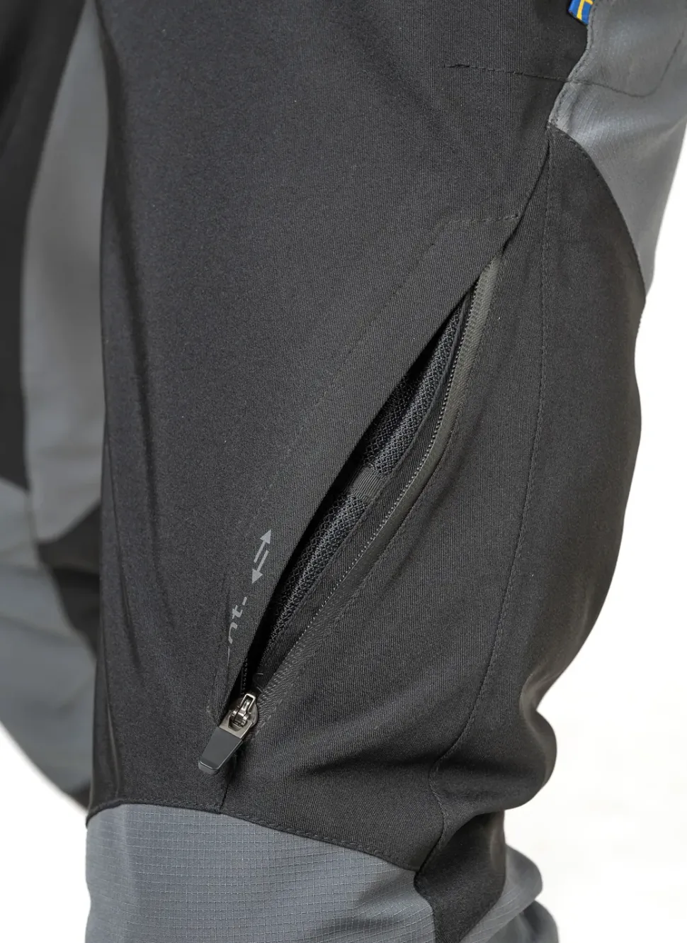 Lindstrands Textilbyxa Lofsdalen Pants Svart/stålgrå Kort