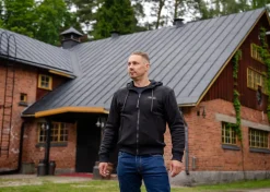 Lindstrands Textilhoodie Oselbo Svart